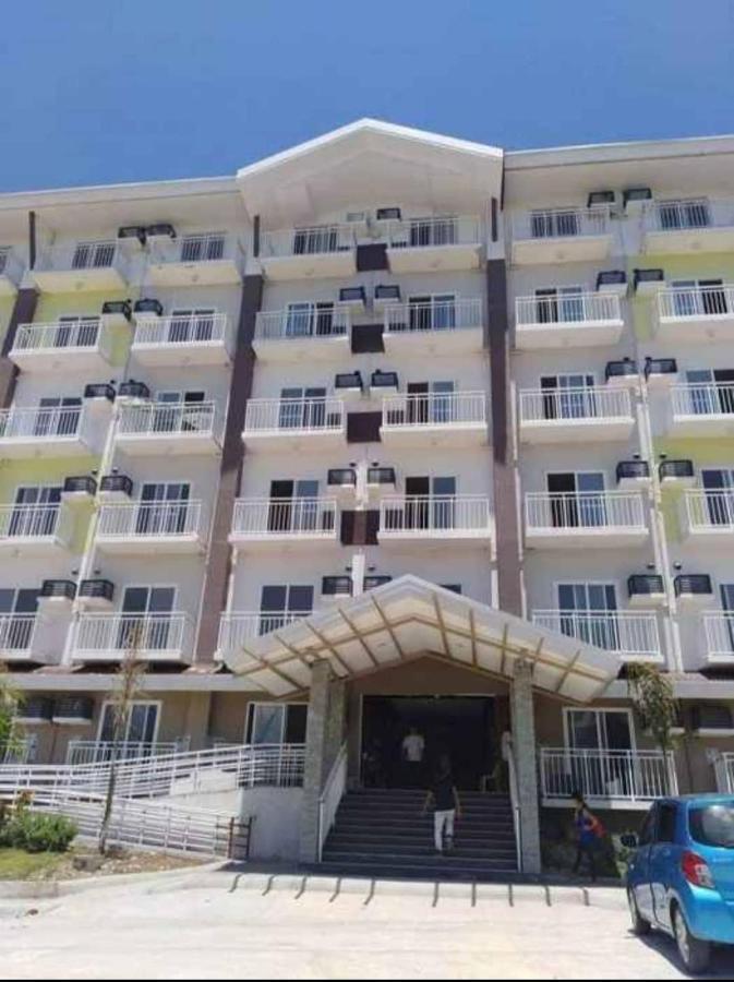 Ania Rooms@Amani Grand Residences Near Airport มักตัน ภายนอก รูปภาพ