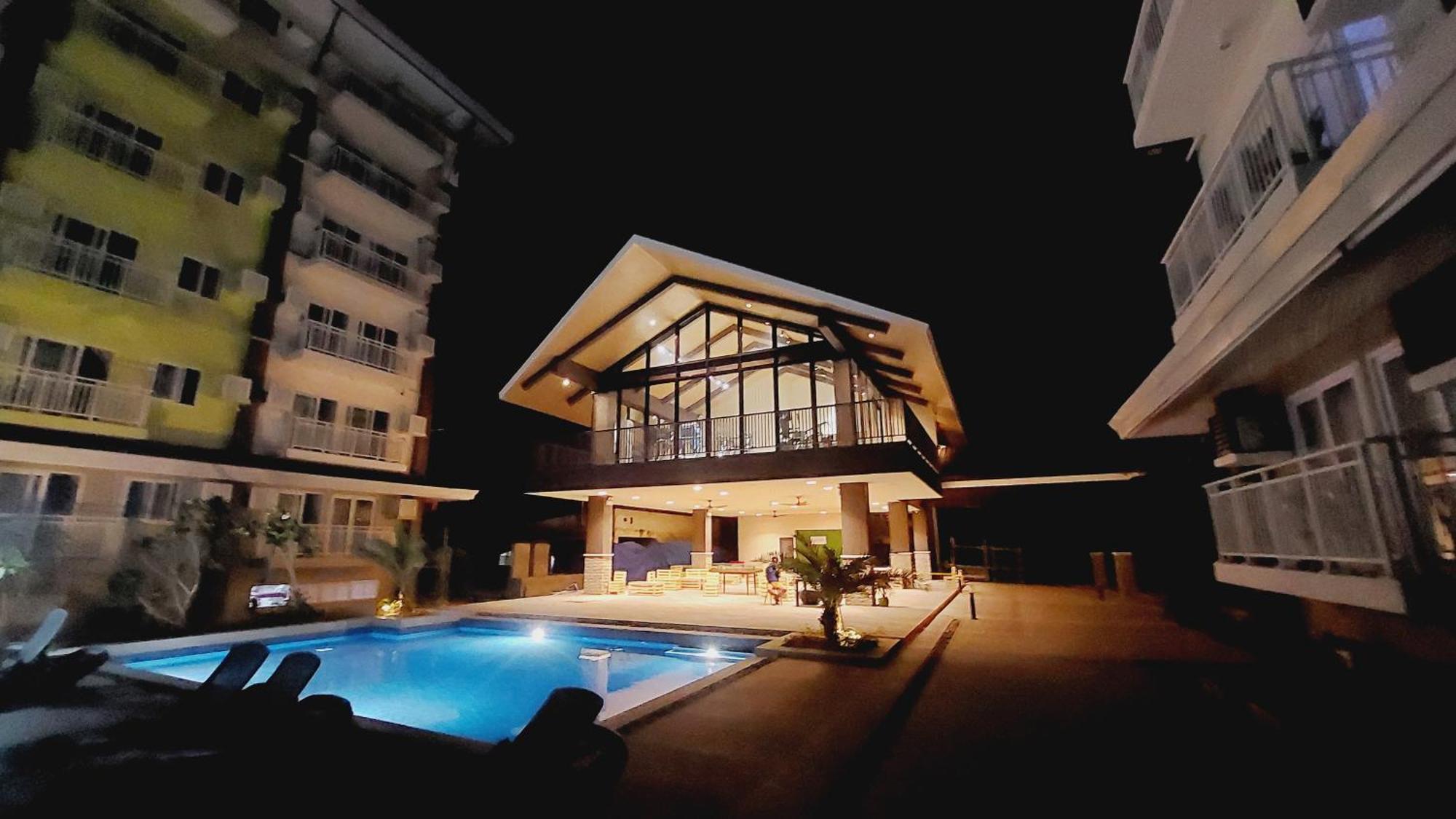 Ania Rooms@Amani Grand Residences Near Airport มักตัน ภายนอก รูปภาพ