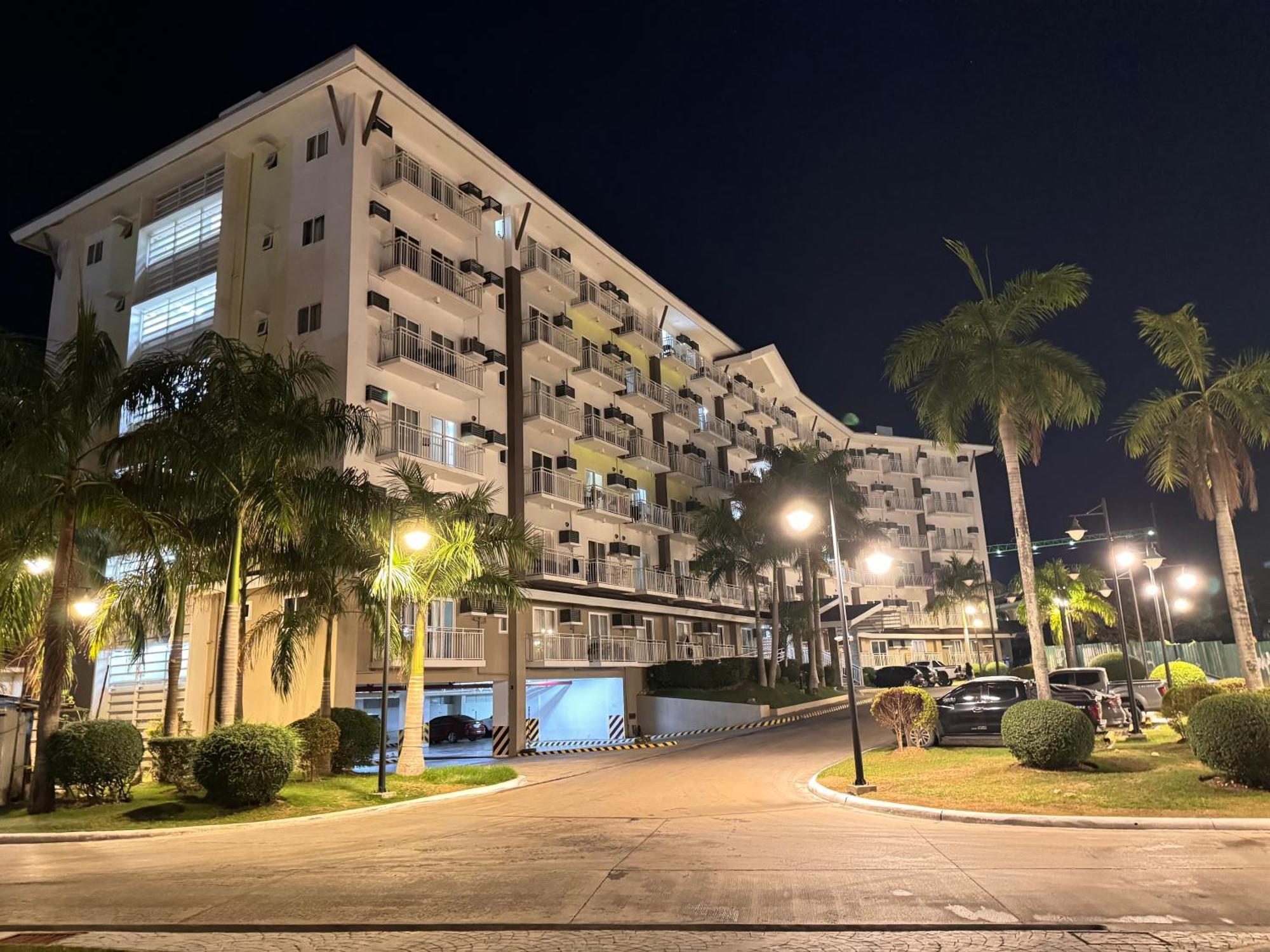 Ania Rooms@Amani Grand Residences Near Airport มักตัน ภายนอก รูปภาพ
